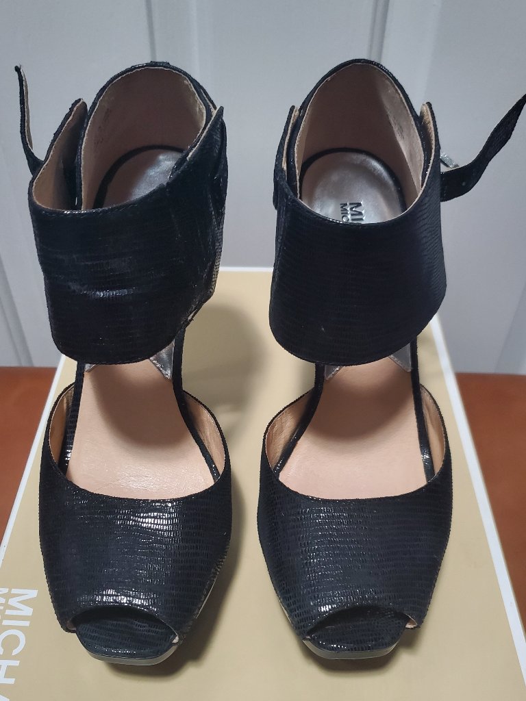 Michael Kors Heidi Platform In Embossed Black Leather | 8.5